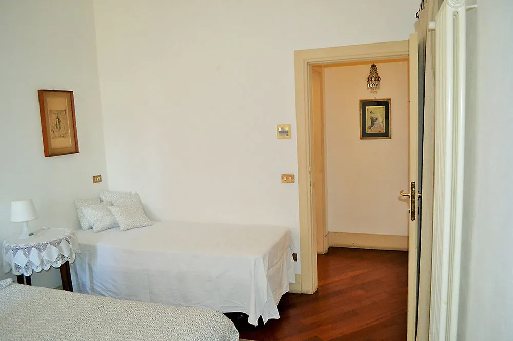 ベルガモ Dany Sweethouse Bed & Breakfast 3*,  イタリア